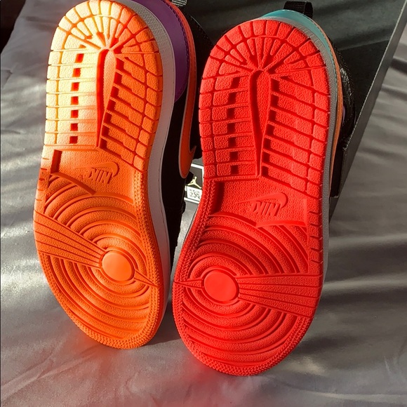 Air Jordan 1 mid new in box. SOLD OUT - Picture 2 of 7